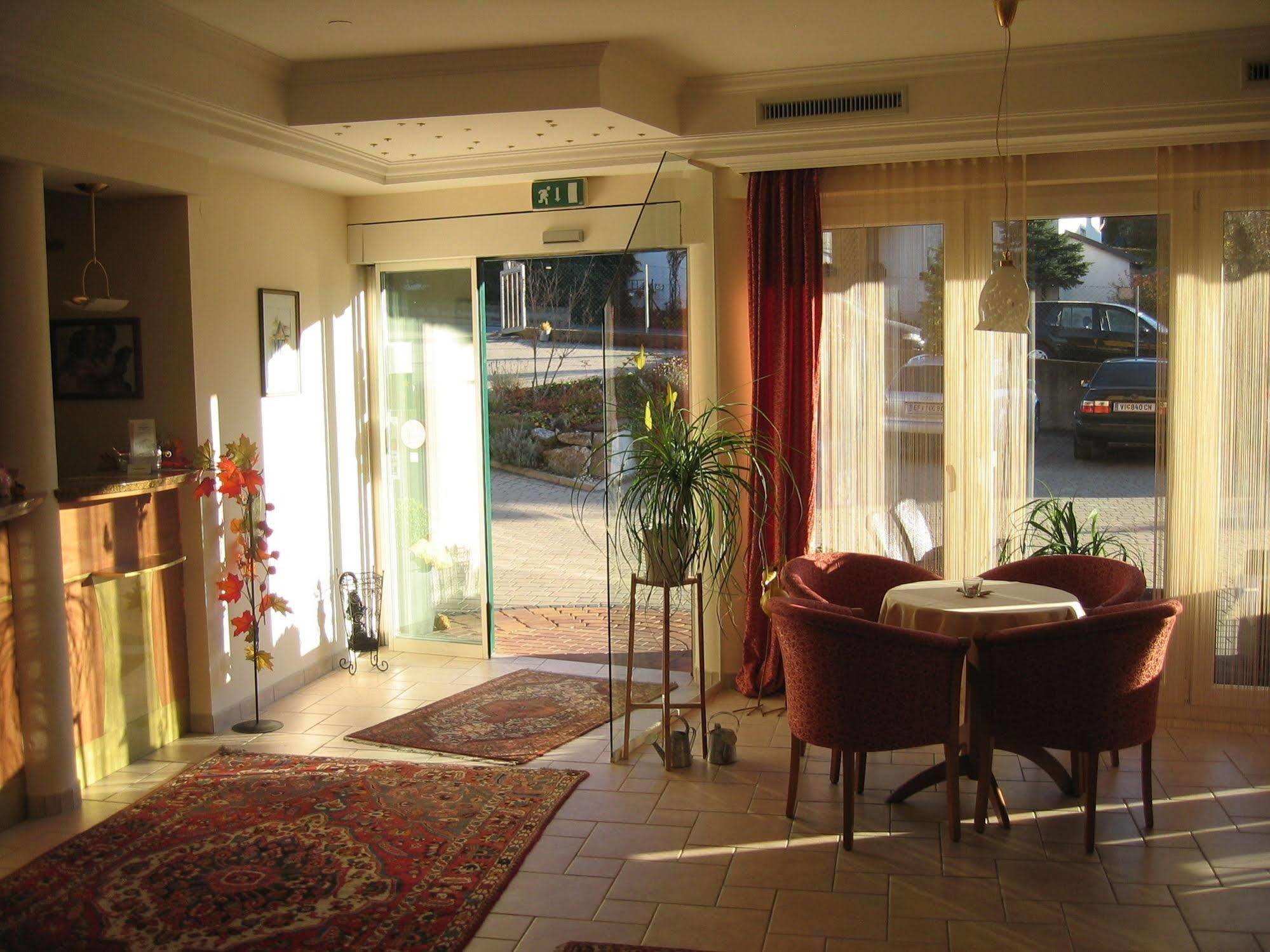 Der Marienhof Hotel Garni กราซ ภายนอก รูปภาพ